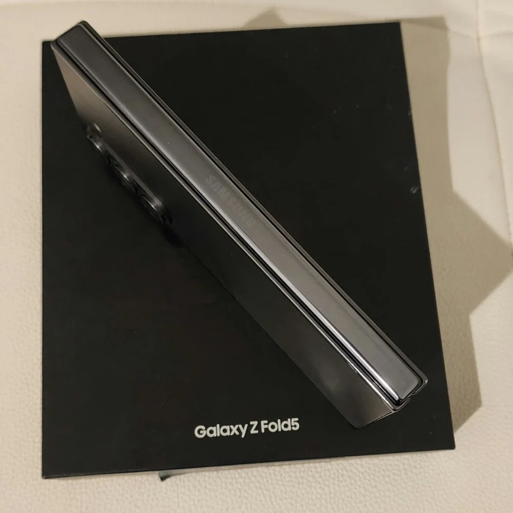 Samsung Galaxy Z Fold5 in Elegant Black